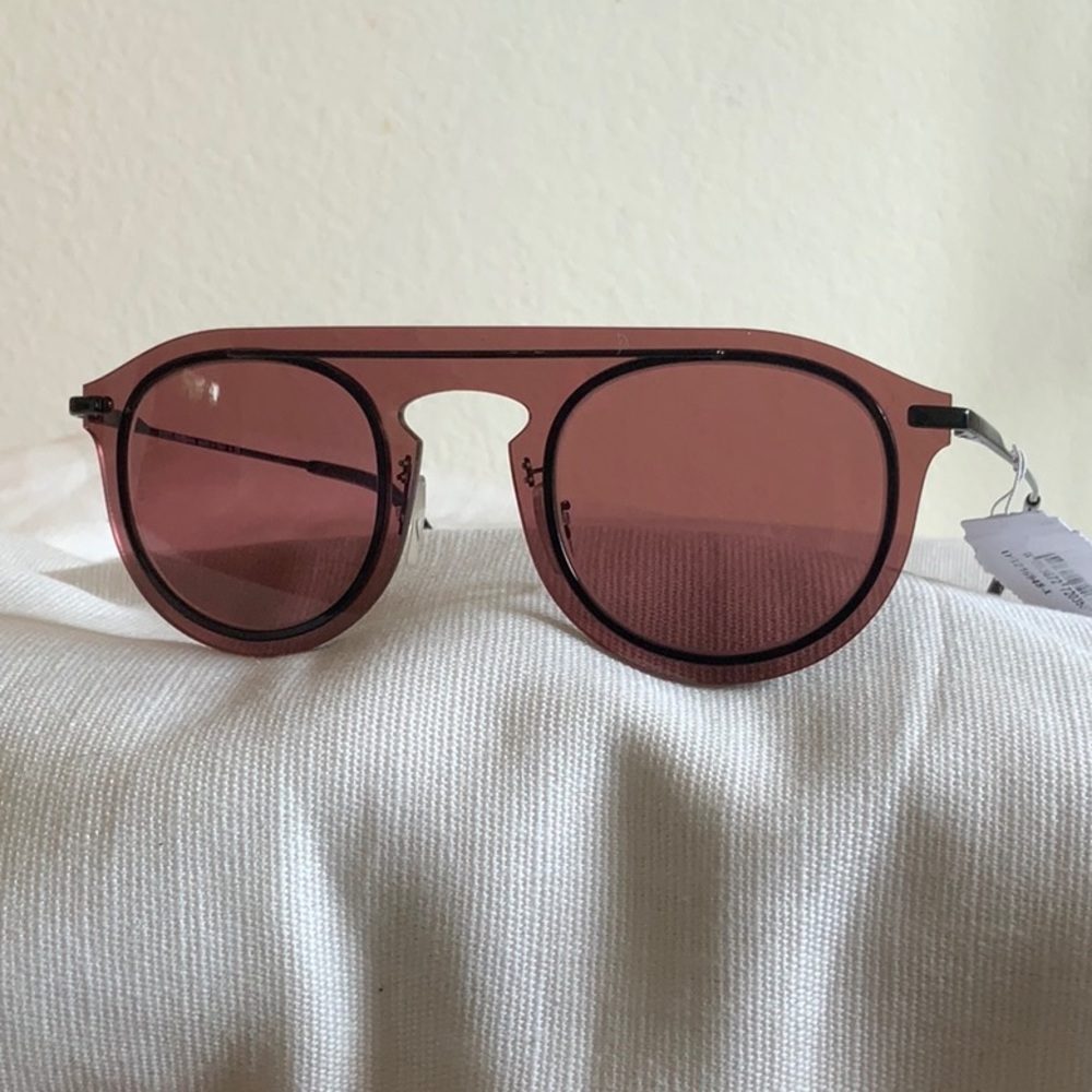 NWT Authentic DOLCE & GABBANA sunglasses